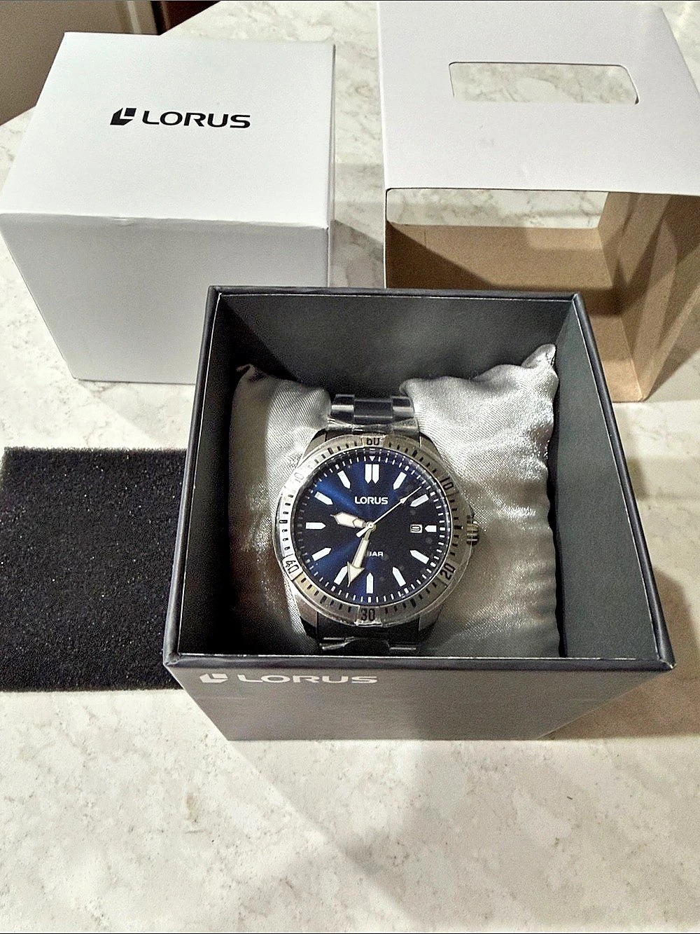 Lorus Men's Sport Stainless Steel Watch RH939M Blue Dial Watch NWT